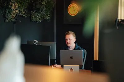 Shape April 2022 HR 194